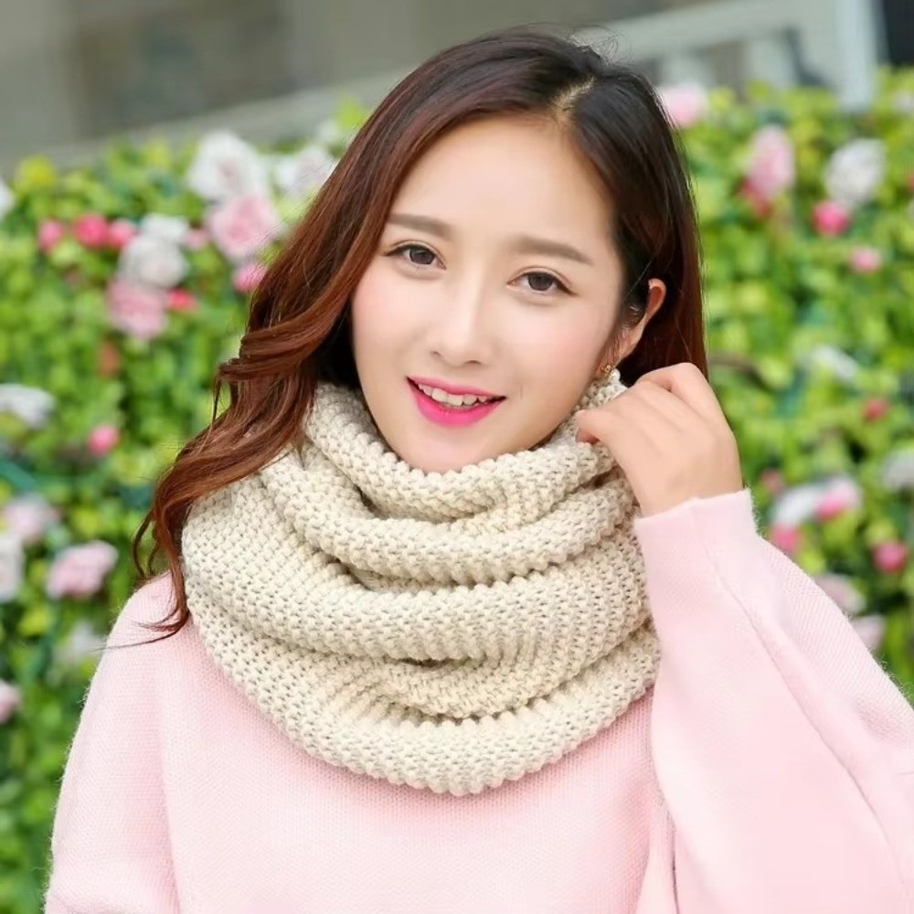 Sciarpa a Collo Alto a Tinta U - Infinity Scarf Knit recensione e prezzo