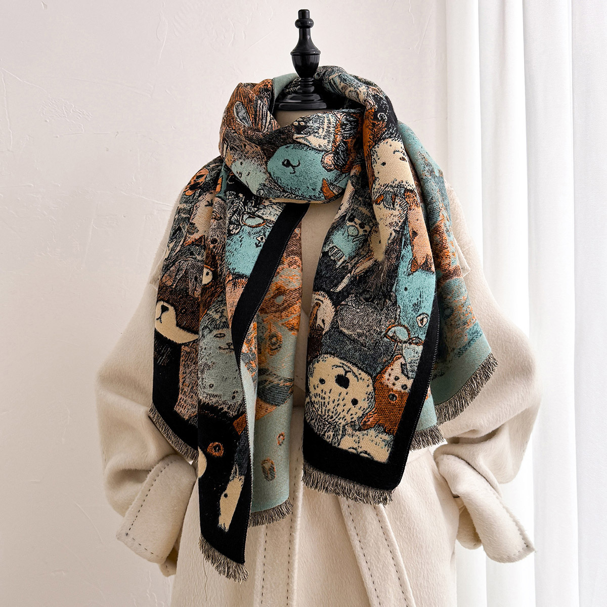 Sciarpa da Donna in Finta Cash - Woven Scarf Blanket recensione e prezzo