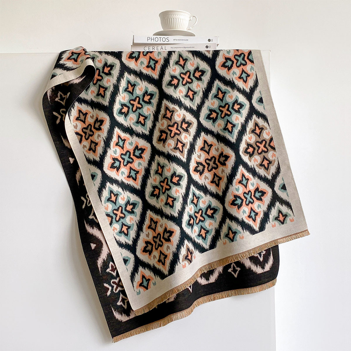 Sciarpa Reversibile da Donna i - Woven Scarf Blanket recensione e prezzo