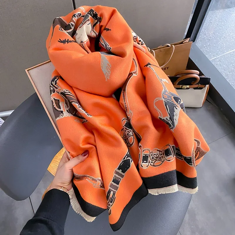 2024 di Lusso Caldo Scialle di - Woven Scarf Blanket recensione e prezzo